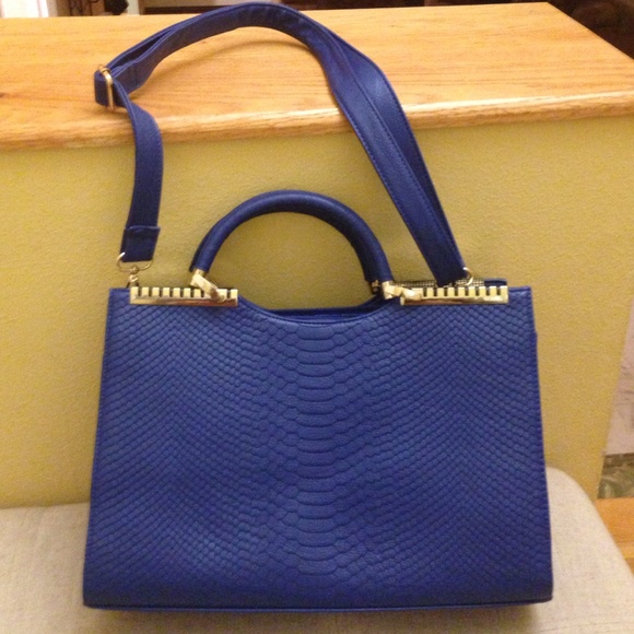 NWOT Blue faux leather handbag