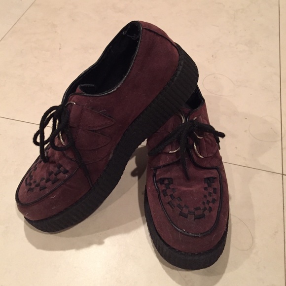 Burgundy Creepers