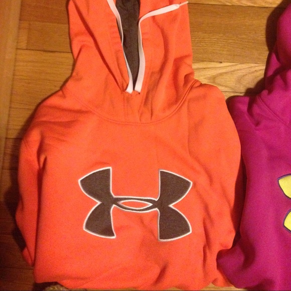 Underarmour sweatshirt