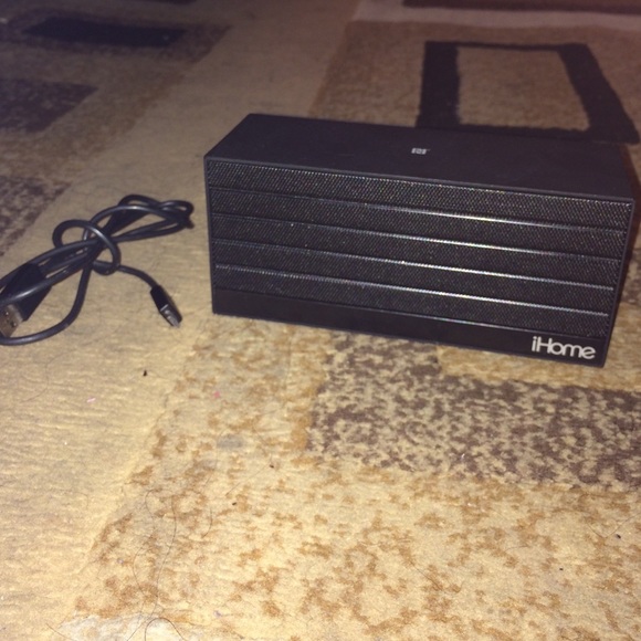 iHome Bluetooth Speaker!!! - Picture 1 of 3