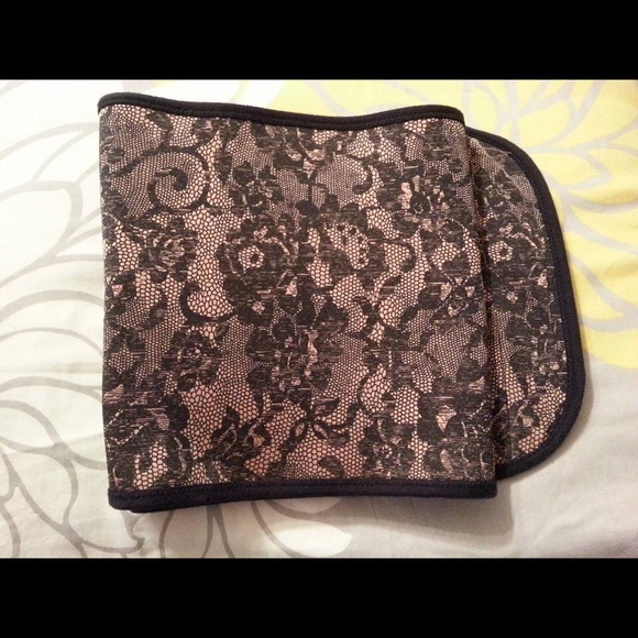 Belly Bandit - Kourtney Kardashian edition