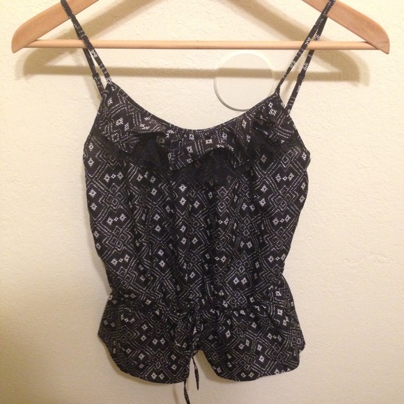 Black and white ruffle blouse - Picture 1 of 3