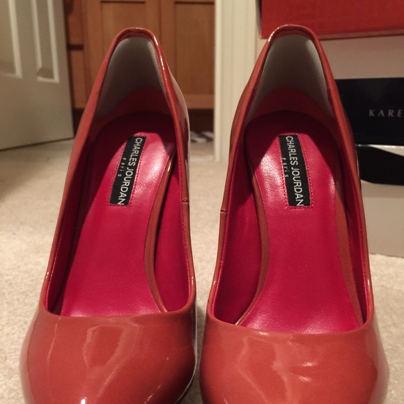 🆕👠 Charles Jourdan 'Elegant' Pumps Coral - Picture 2 of 4