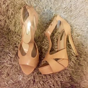 I•N•C Tstrap platform sandals size 5.5M