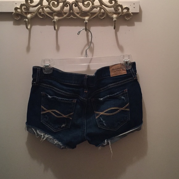Abercrombie & Fitch Jean shorts - Picture 2 of 4