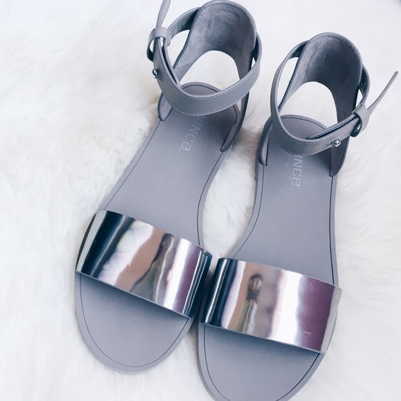 Vince Shoes - NWOT Vince Sawyer Sandals