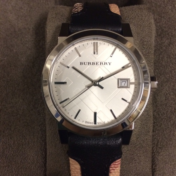 Burberry Accessories - Burberry the city black watch