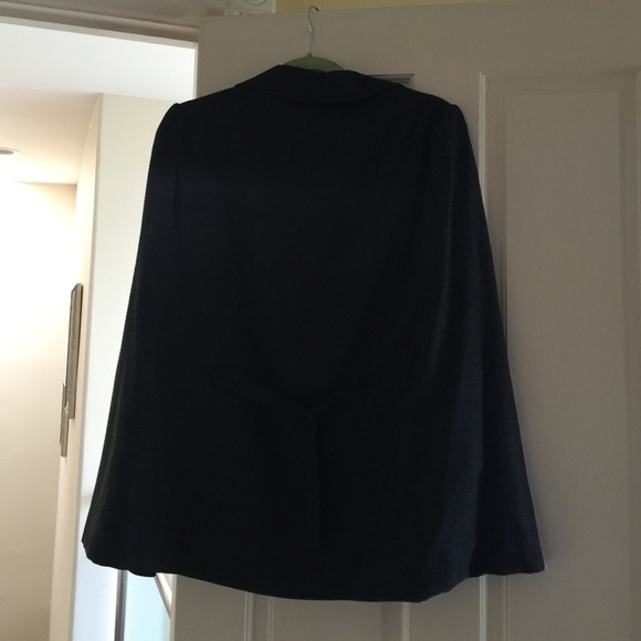 Cape jacket - Picture 4 of 4