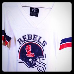 V neck elbow sleeves top