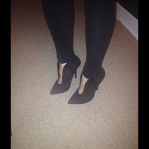 Sexy Steve Madden Black Suede Booties size 7