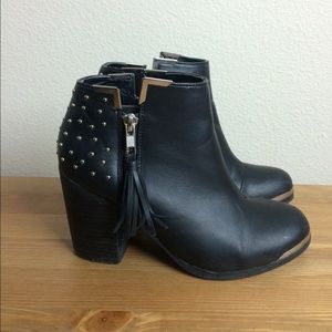 Black Studded Boots - Nasty Gal