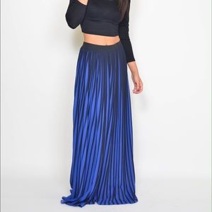 BLACK & BLUE CONTRAST PLEATED MAXI SKIRT
