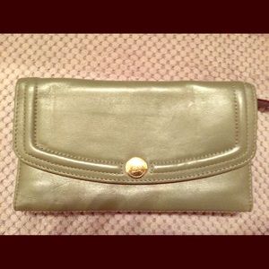 Coach Wallet - olive green