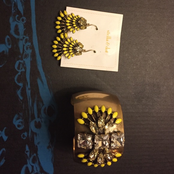 Stella and dot earrings&unraveled