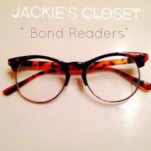 🆕Urban outfitters "Bond Readers"