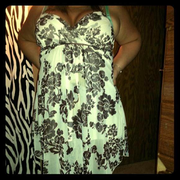 Party dress - Picture 1 of 3