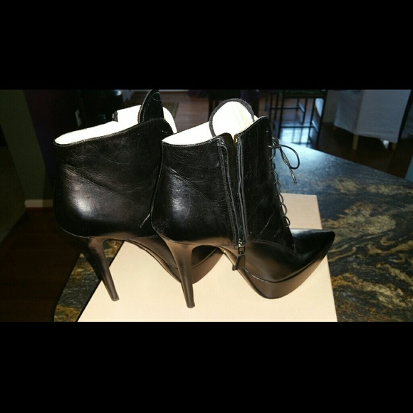 Shoes - Picture 2 of 3