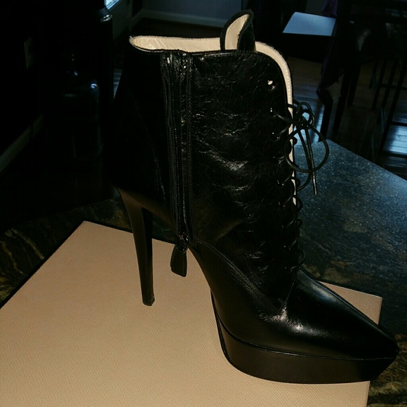 Shoes - Picture 3 of 3