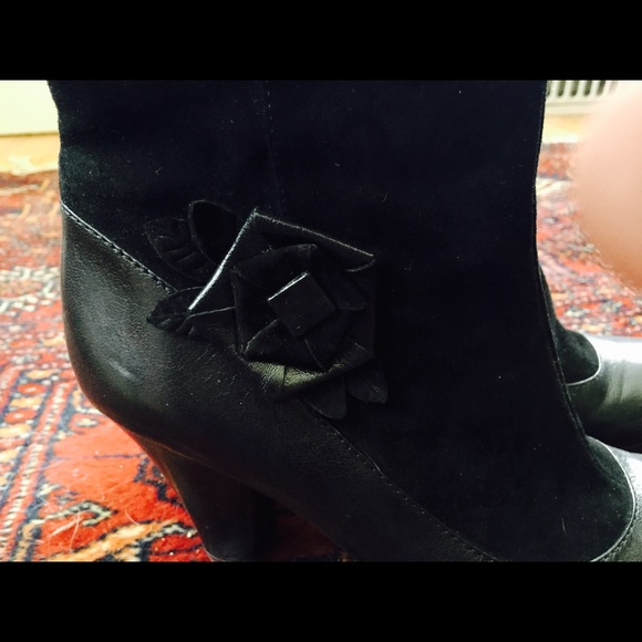 Boots - Picture 3 of 3