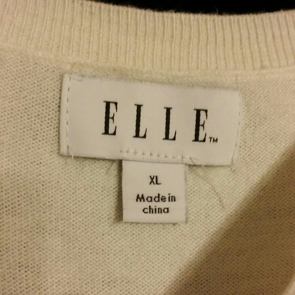 Elle eiffel tower sweater. - Picture 2 of 3