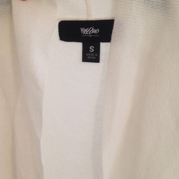 Mossimo - Picture 3 of 3