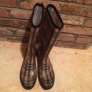 Burberry rain boots