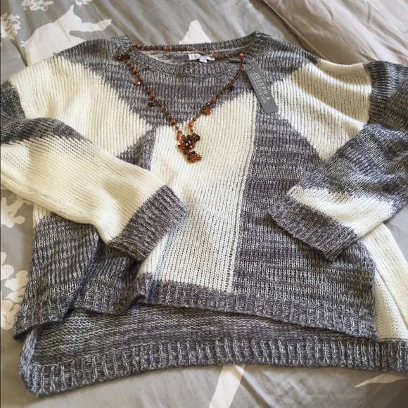 For Sandra ๐Cute sweater ๐ - Picture 2 of 4