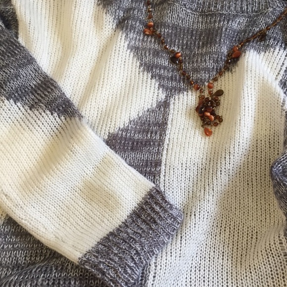 For Sandra ๐Cute sweater ๐ - Picture 3 of 4