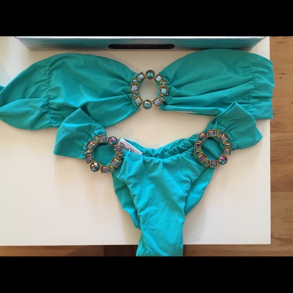 Beach bunny bikini set
