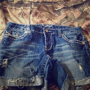 Size 11 amethyst shorts