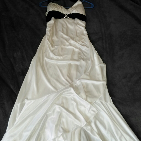 Beautiful layered white dress