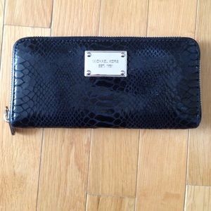 Black Michael Kors snake skin wallet