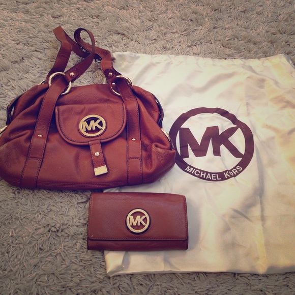Michael Kors Handbag and Wallet bundle