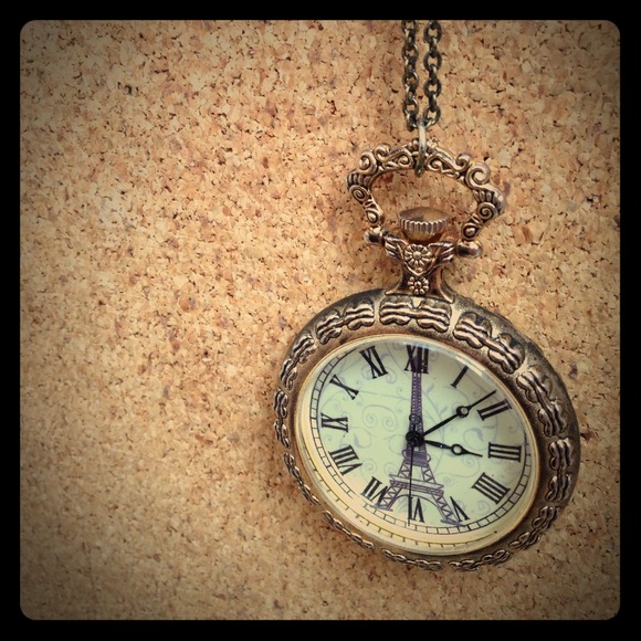 RESERVED EUC Claire's clock pendant
