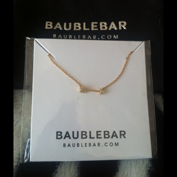 Mini Arrow Pendant Necklace