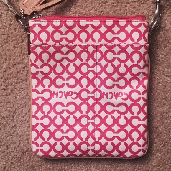 Coach purse. - Picture 2 of 4