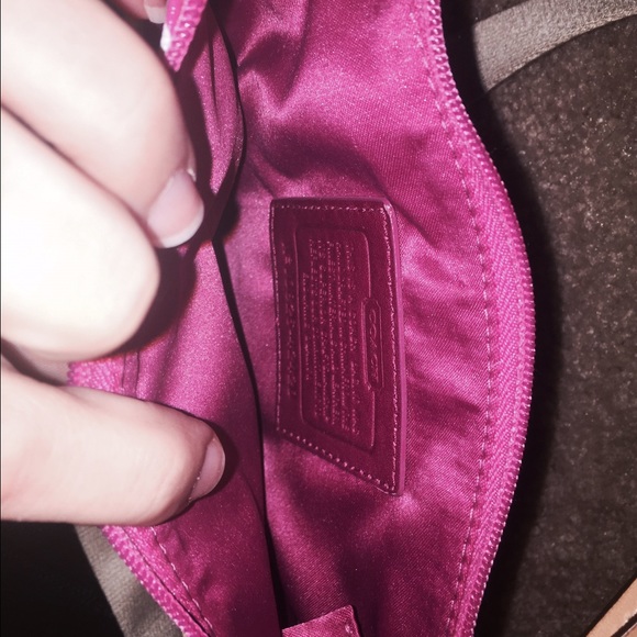 Coach purse. - Picture 3 of 4