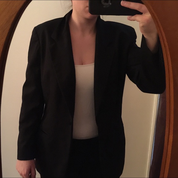 Fitted blazer w/ black&white cardigan