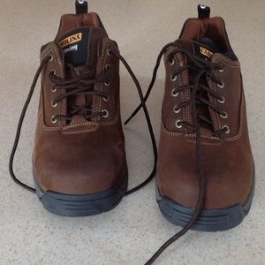 Mens steel toe shoes