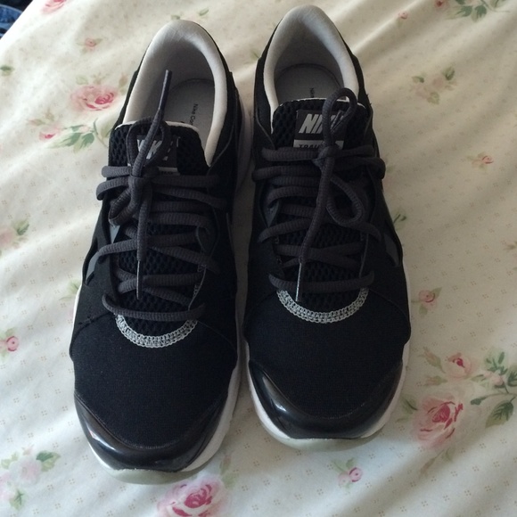 Nike Women's In-Season TR3 Training Shoe WORN ONCE