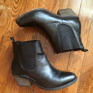 Soles Chelsea Boots