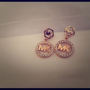 Cute faux gold earrings