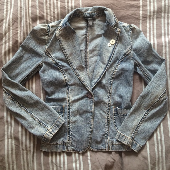 Denim Jacket Stretchy with Rouched Sleeves - Picture 2 of 4