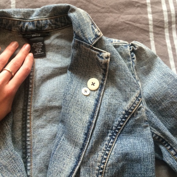 Denim Jacket Stretchy with Rouched Sleeves - Picture 3 of 4