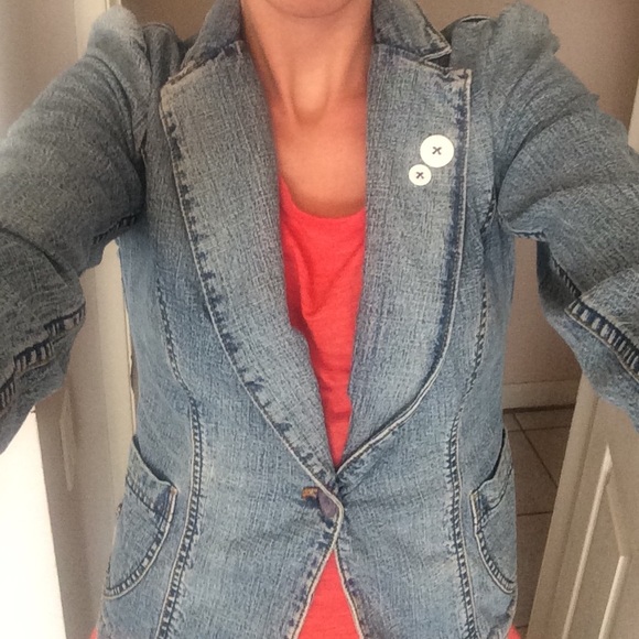 Denim Jacket Stretchy with Rouched Sleeves - Picture 4 of 4