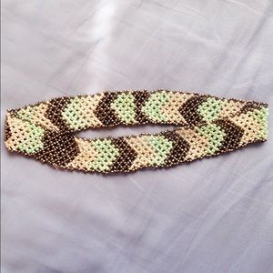 Stone beads headband.