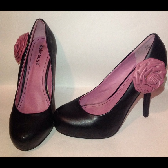 Size 10 flower heels