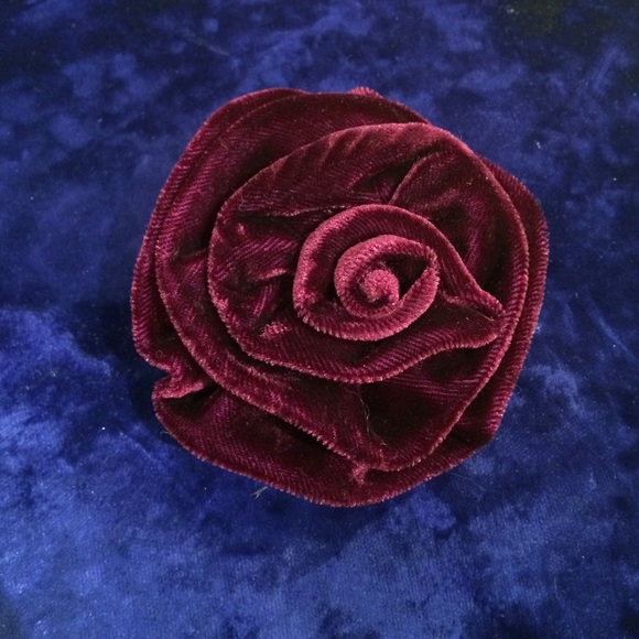 Red Velvet Rose Lapel Pin
