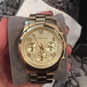 Beautiful Authentic gold Micheal kors watch!