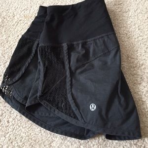 Lululemon Speed Short w/ crochet detail